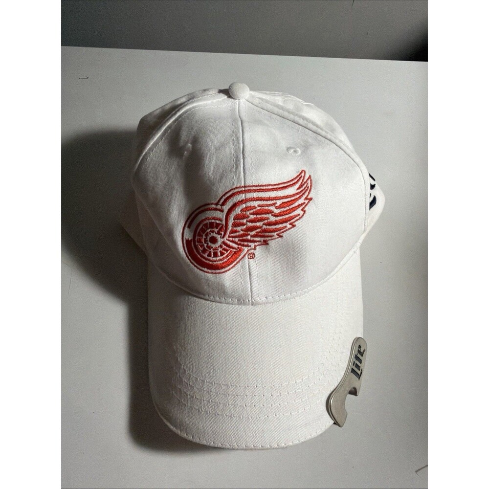 DETROIT RED WINGS Miller Lite One Size Fit Most White Red Trim Soda Opener
